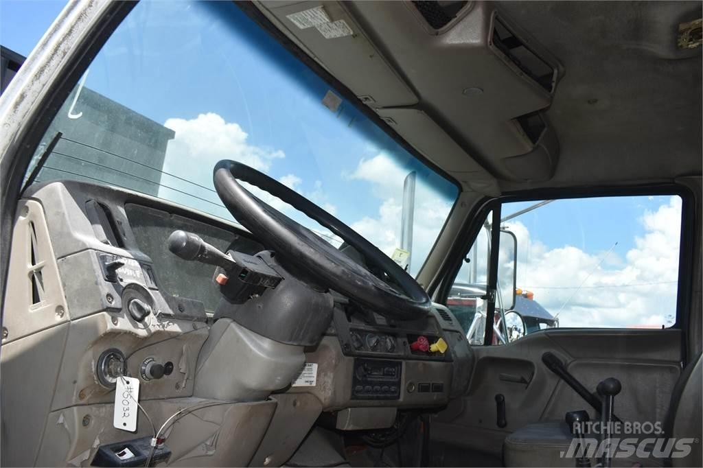 Sterling L7500 Tippbilar