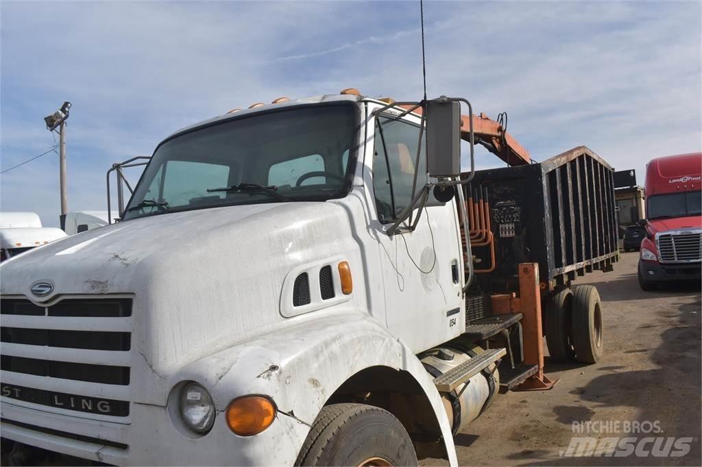 Sterling L7500 Kranbilar