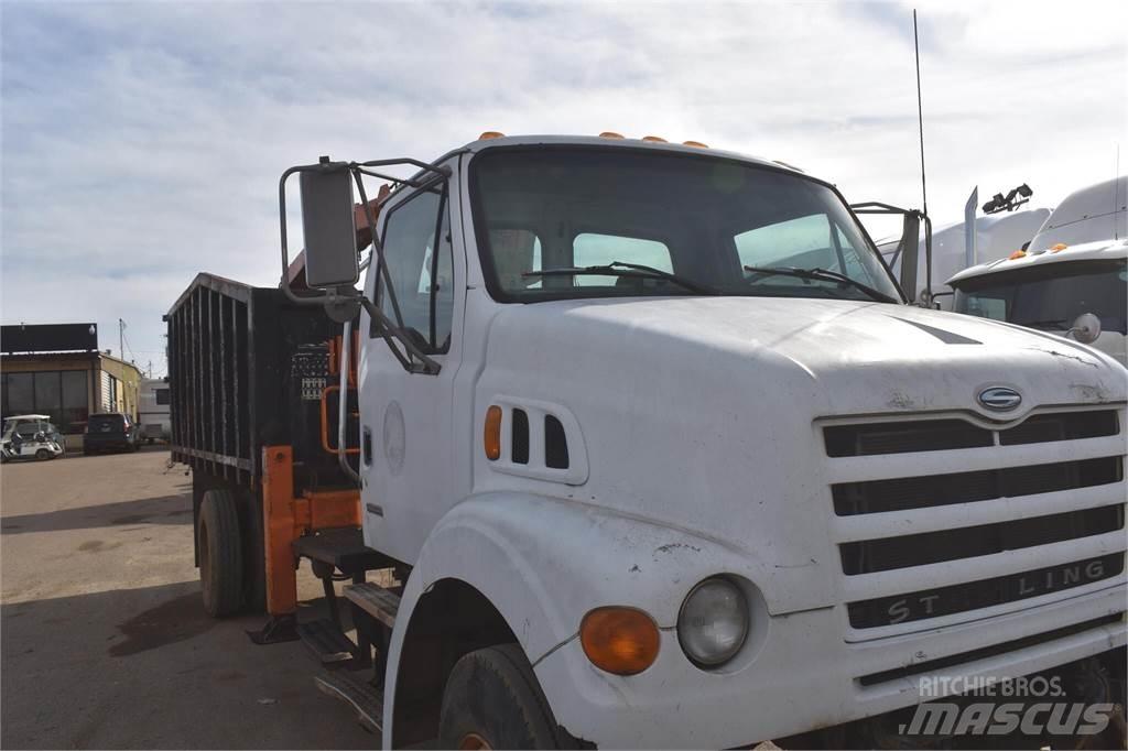 Sterling L7500 Kranbilar