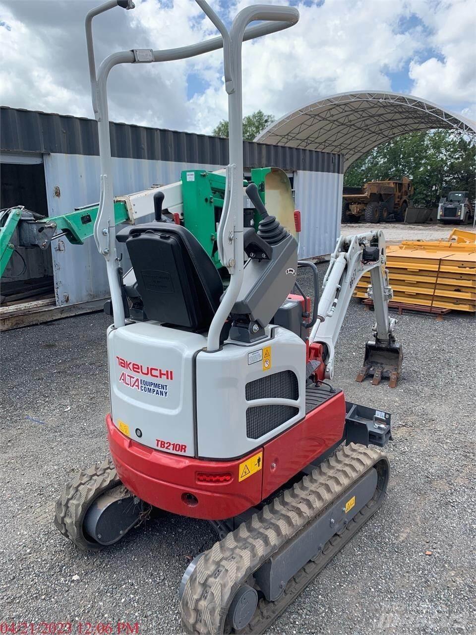 Takeuchi TB210R Minigrävare < 7t