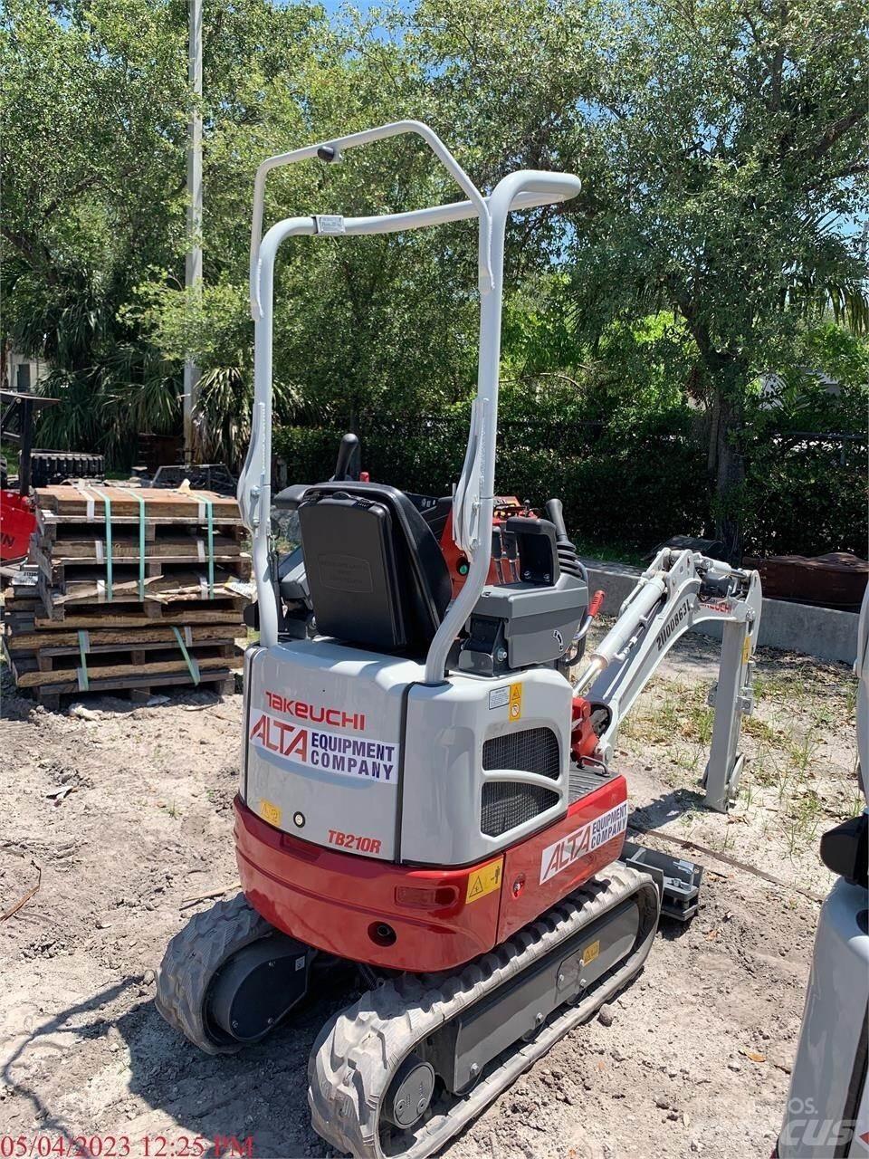 Takeuchi TB210R Minigrävare < 7t