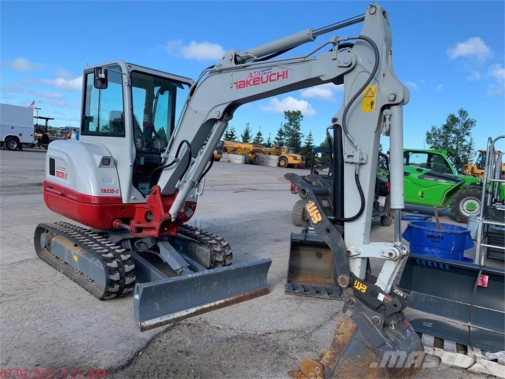Takeuchi TB235-2 Minigrävare < 7t