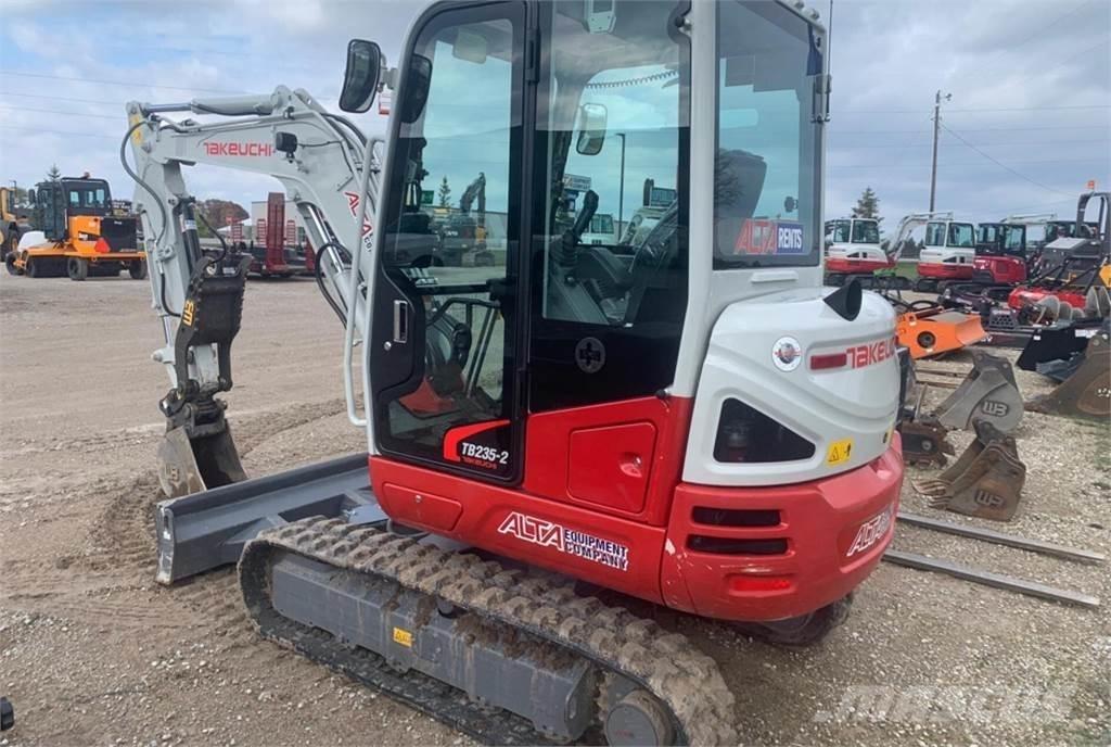 Takeuchi TB235-2 Minigrävare < 7t