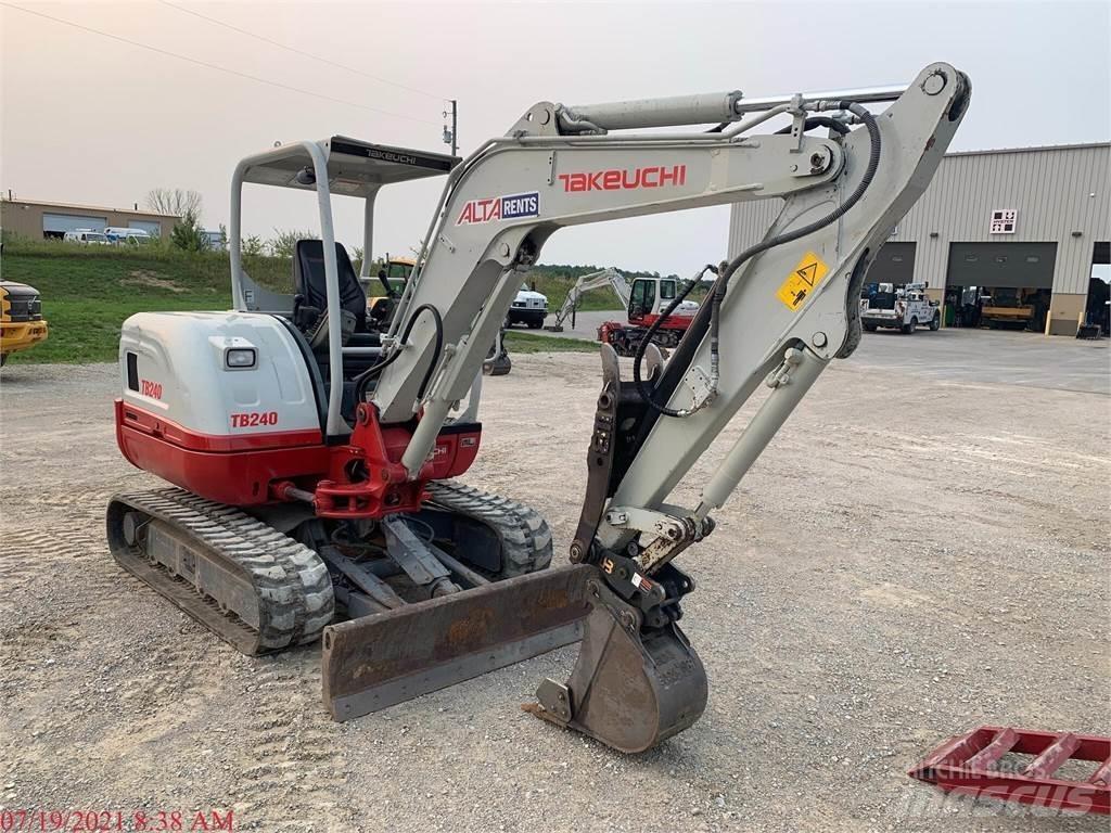 Takeuchi TB240 Minigrävare < 7t