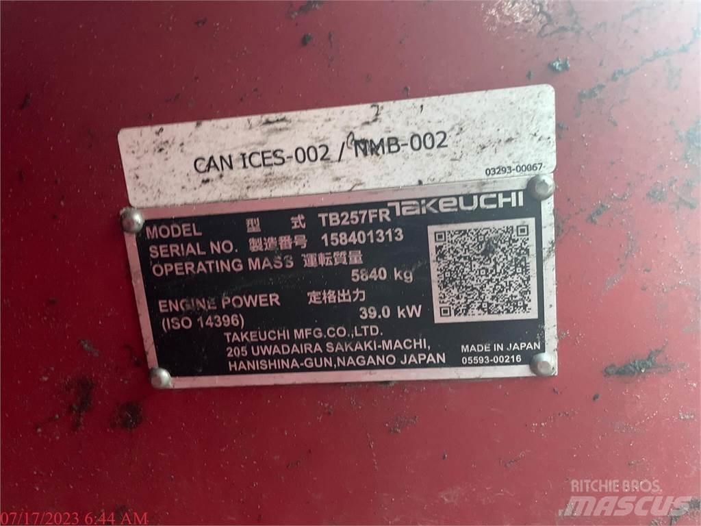 Takeuchi TB257FR Bandgrävare
