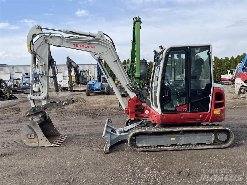 Takeuchi TB370 Bandgrävare