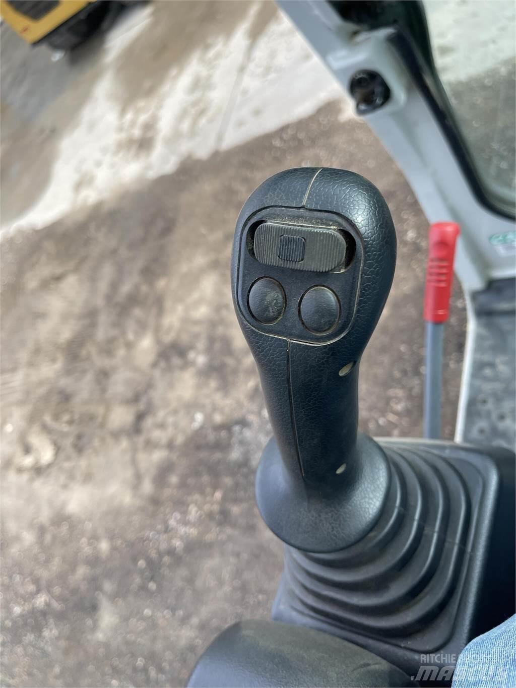 Takeuchi TB370 Bandgrävare