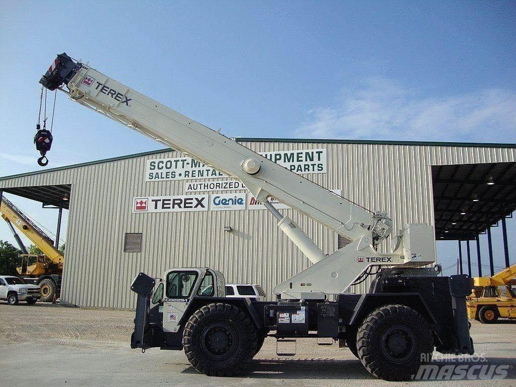 Terex CD225 Terrängkranar (Grov terräng)
