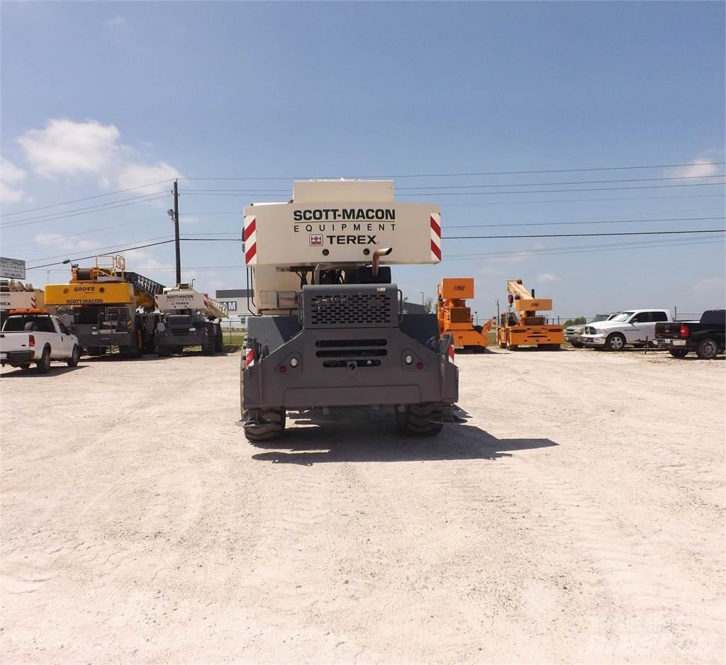 Terex RT230-2 Terrängkranar (Grov terräng)