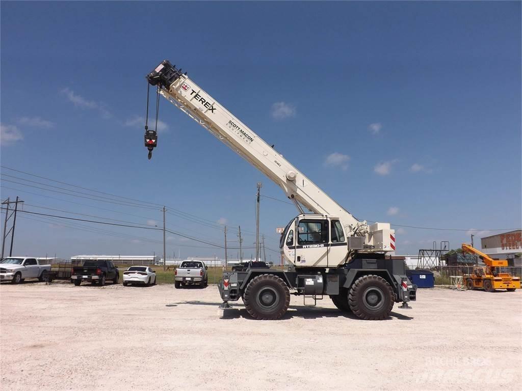 Terex RT230-2 Terrängkranar (Grov terräng)