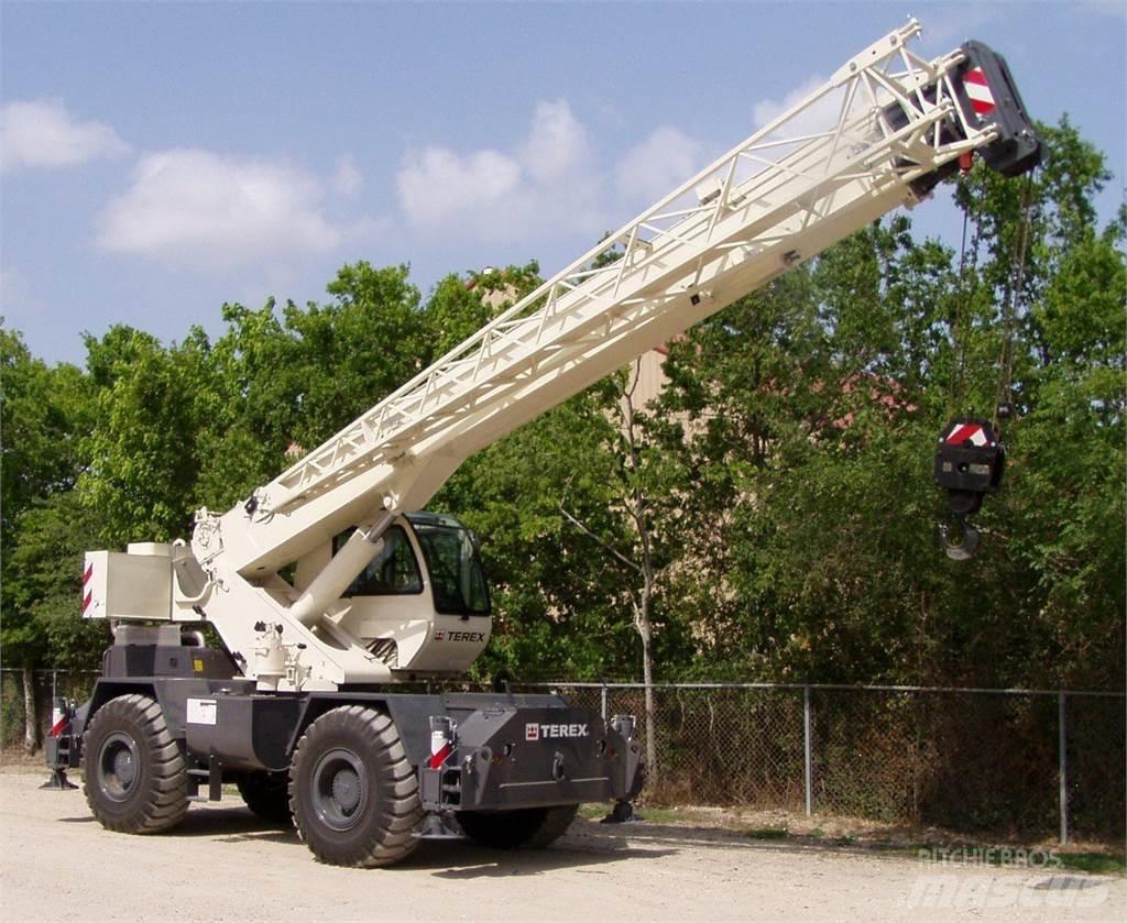 Terex RT230-2 Terrängkranar (Grov terräng)