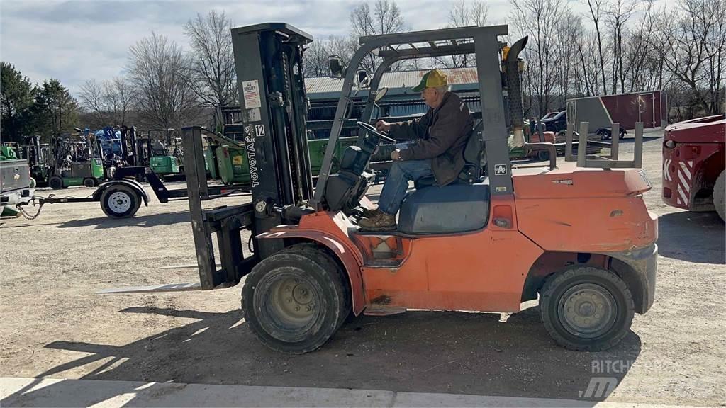 Toyota 7FDU45 Övriga motviktstruckar