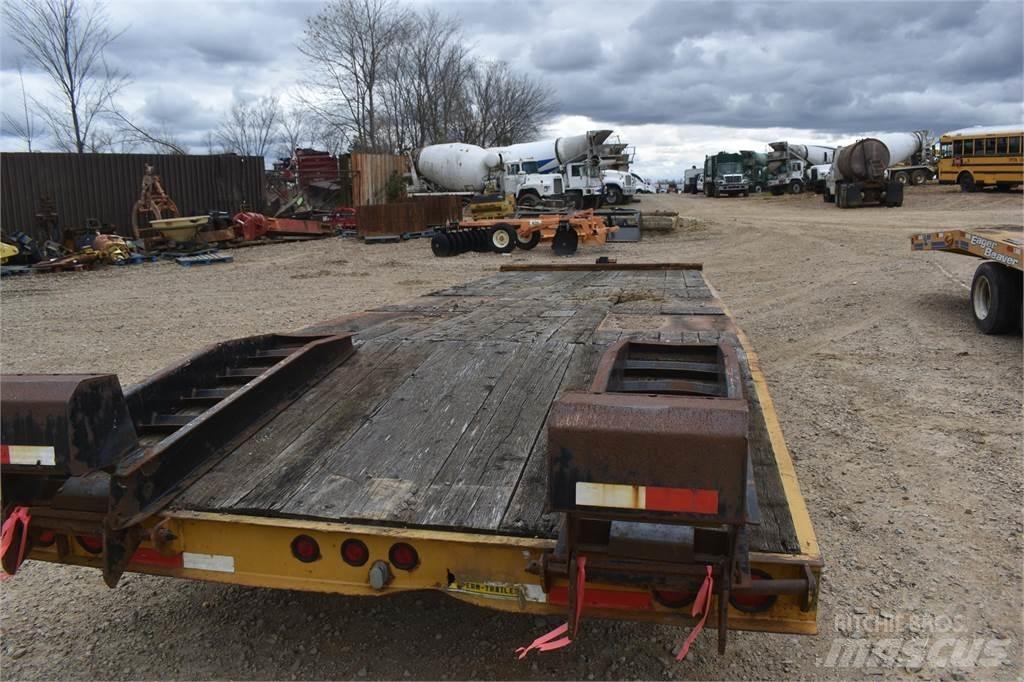 Trail King  Låg lastande semi trailer