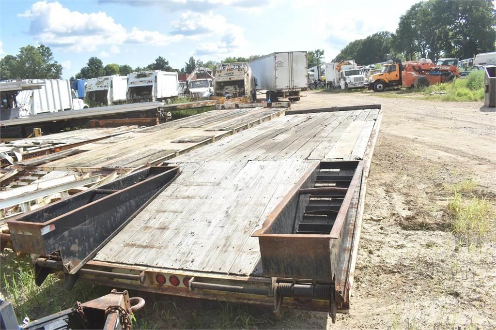 Trail King  Låg lastande semi trailer
