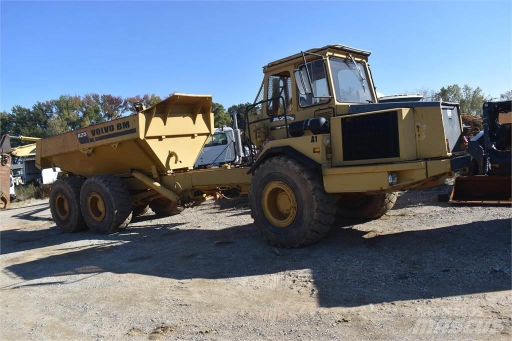 Volvo A25 Midjestyrd dumper