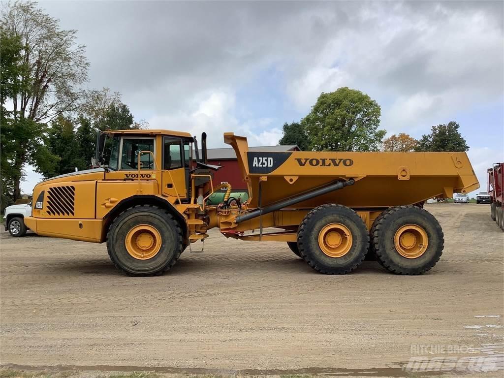 Volvo A25D Midjestyrd dumper
