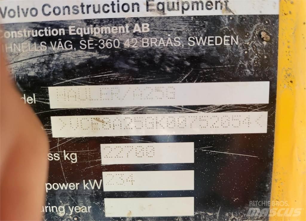 Volvo A25G Midjestyrd dumper