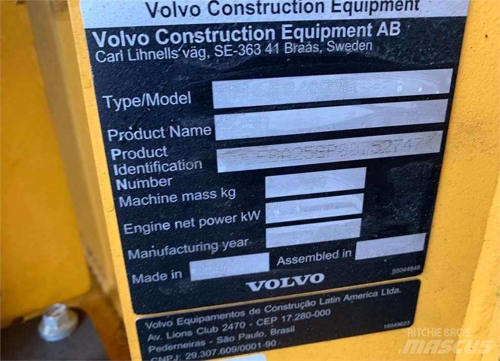 Volvo A25G Midjestyrd dumper