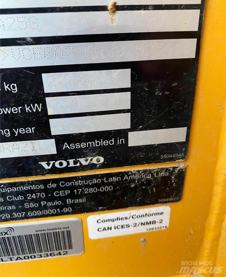 Volvo A25G Midjestyrd dumper