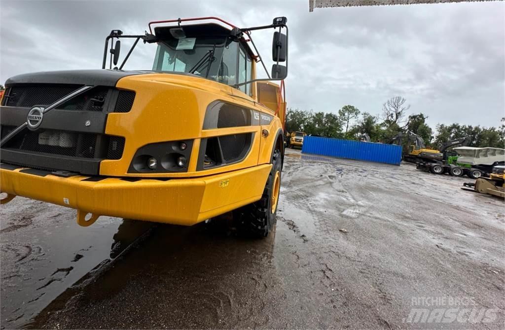 Volvo A25G Midjestyrd dumper