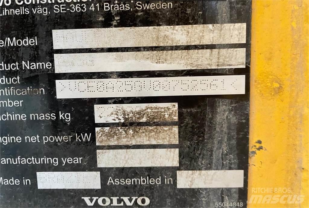 Volvo A25G Midjestyrd dumper
