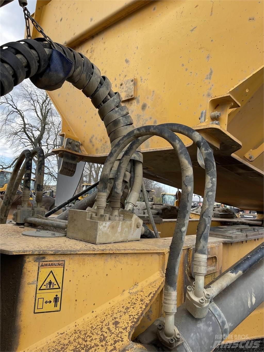Volvo A40F Midjestyrd dumper