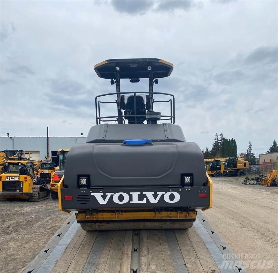 Volvo DD110C Tvåvalsvältar
