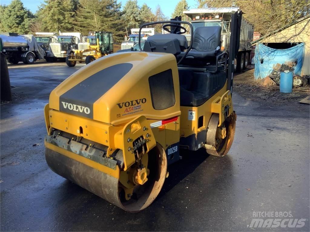 Volvo DD25B Tvåvalsvältar
