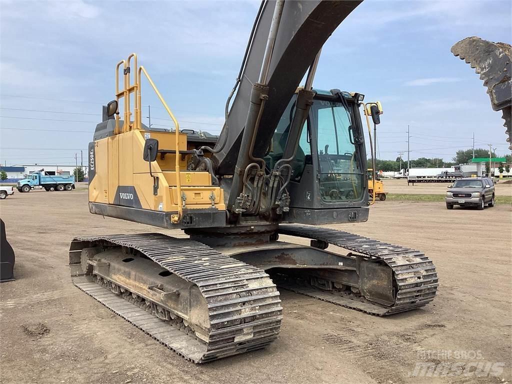 Volvo EC250EL Bandgrävare