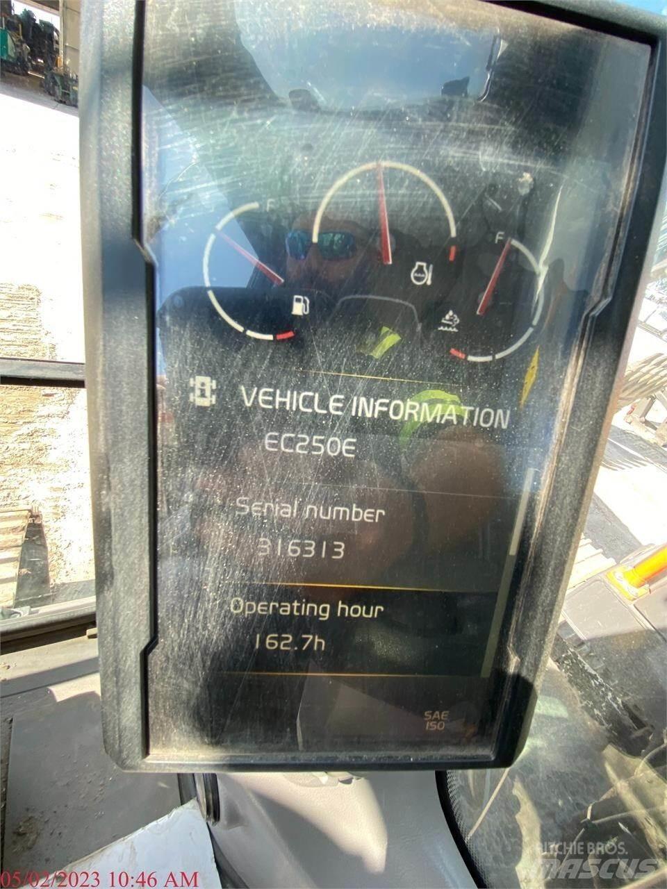 Volvo EC250EL Bandgrävare