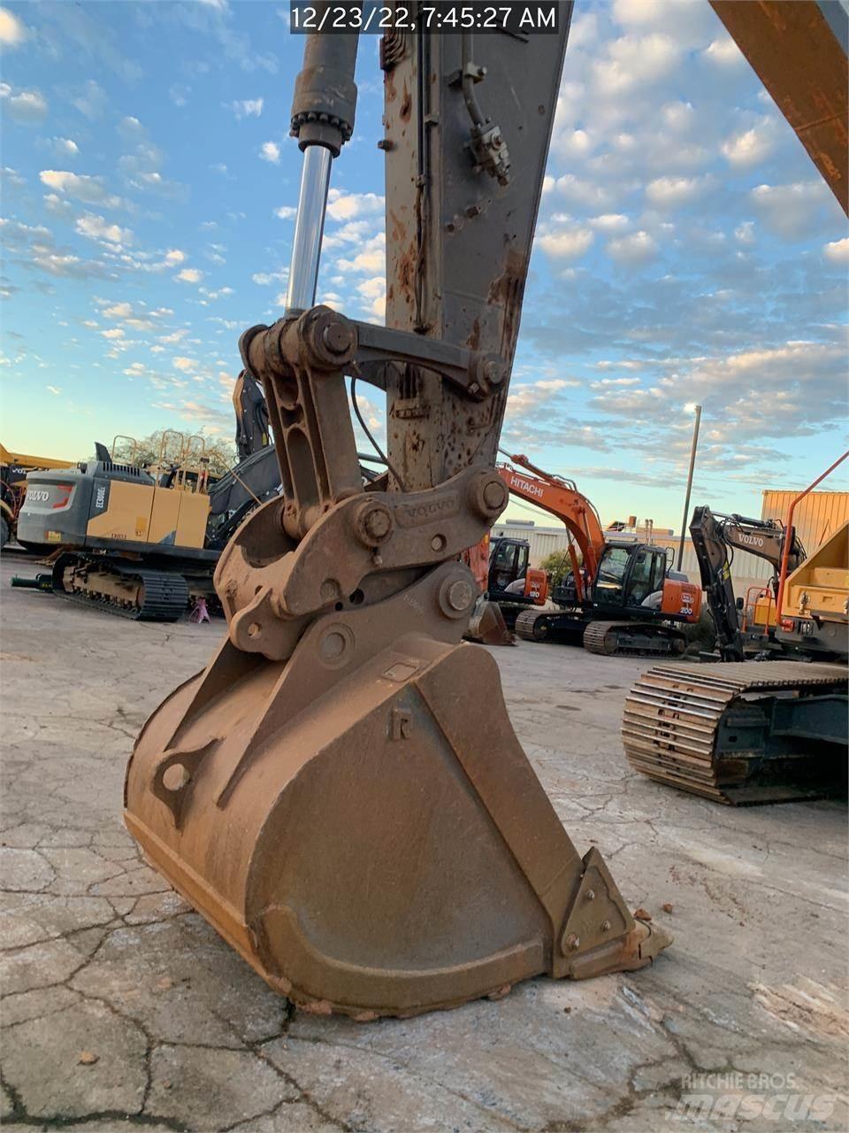 Volvo EC480EL Bandgrävare