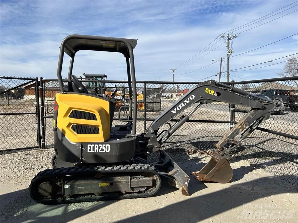 Volvo ECR25D Minigrävare < 7t