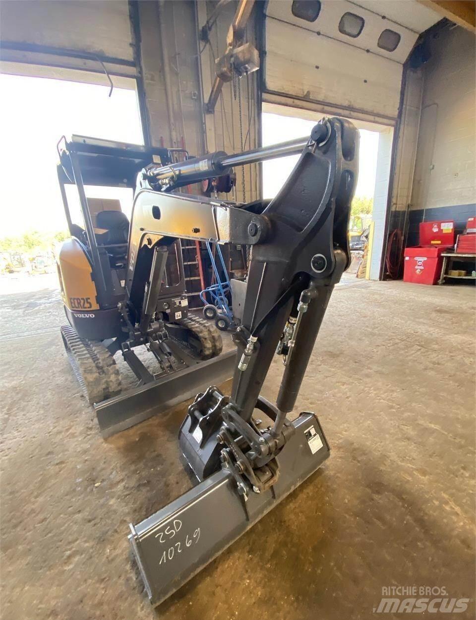 Volvo ECR25D Minigrävare < 7t