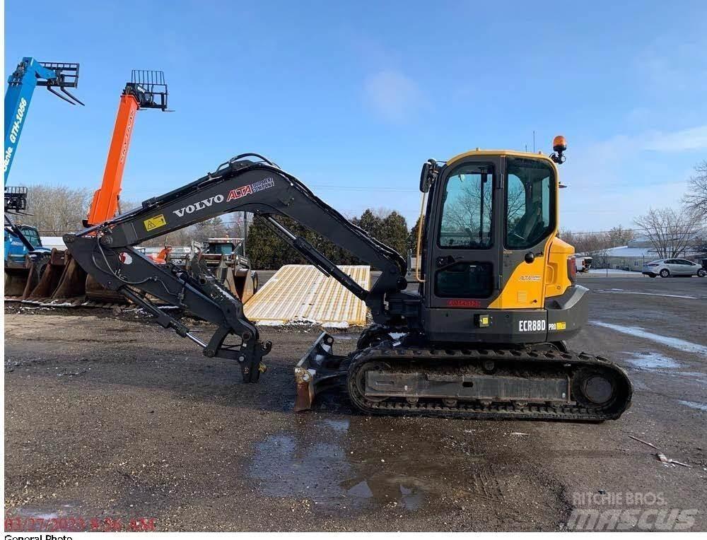 Volvo ECR88D Bandgrävare