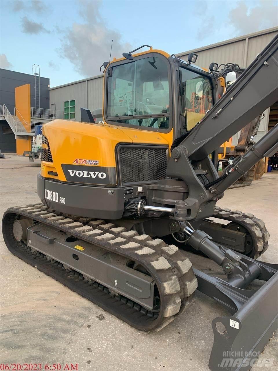 Volvo ECR88D Bandgrävare