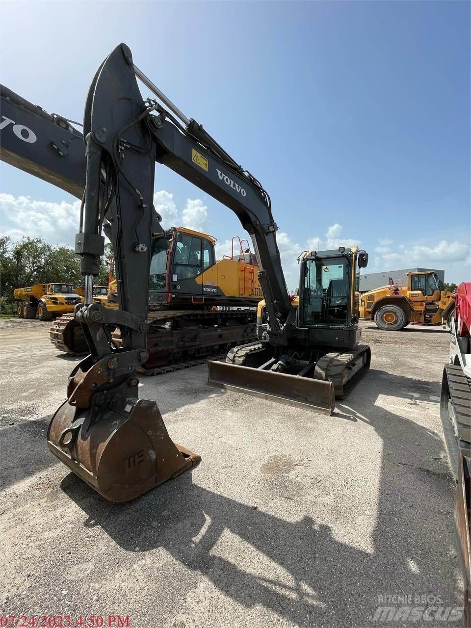 Volvo ECR88D Bandgrävare