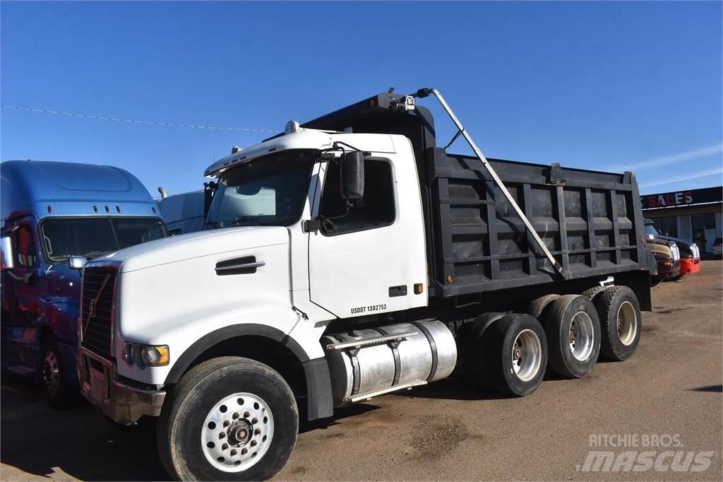 Volvo VHD64F200 Tippbilar