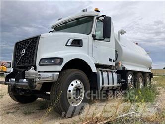 Volvo VHD84B300 Vattentankbilar