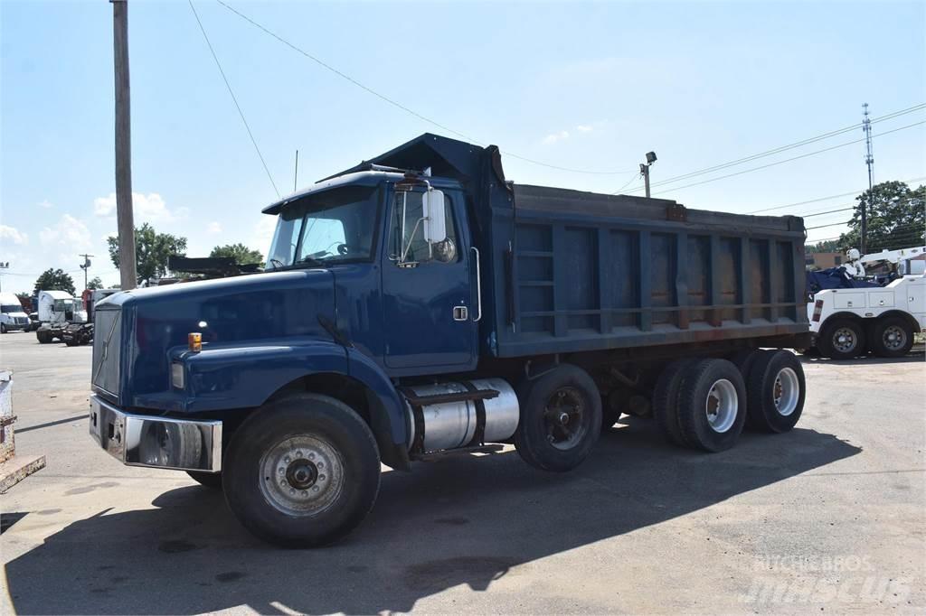 Volvo WG64T Tippbilar