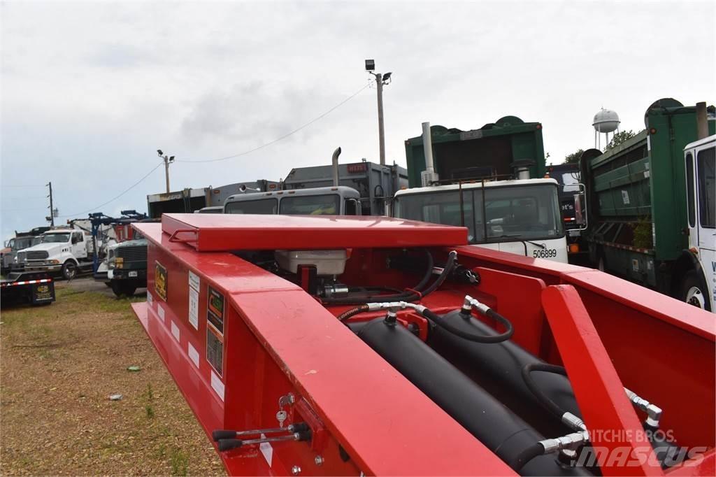 Witzco CHALLENGER Låg lastande semi trailer