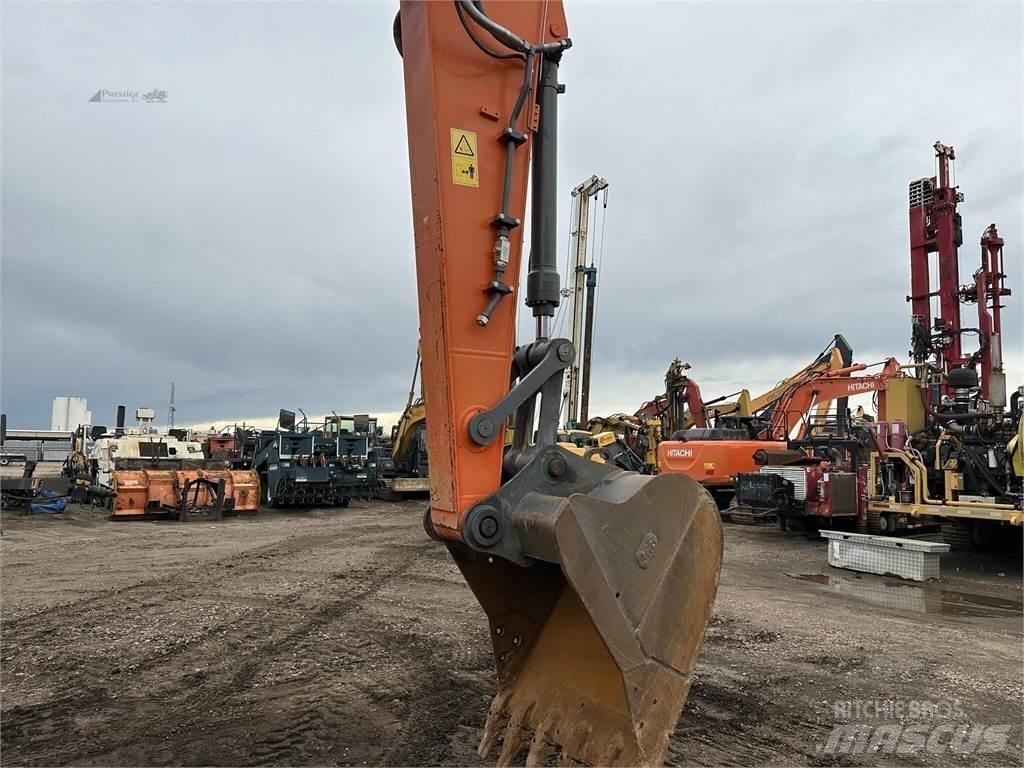 XCMG XE210CU Bandgrävare