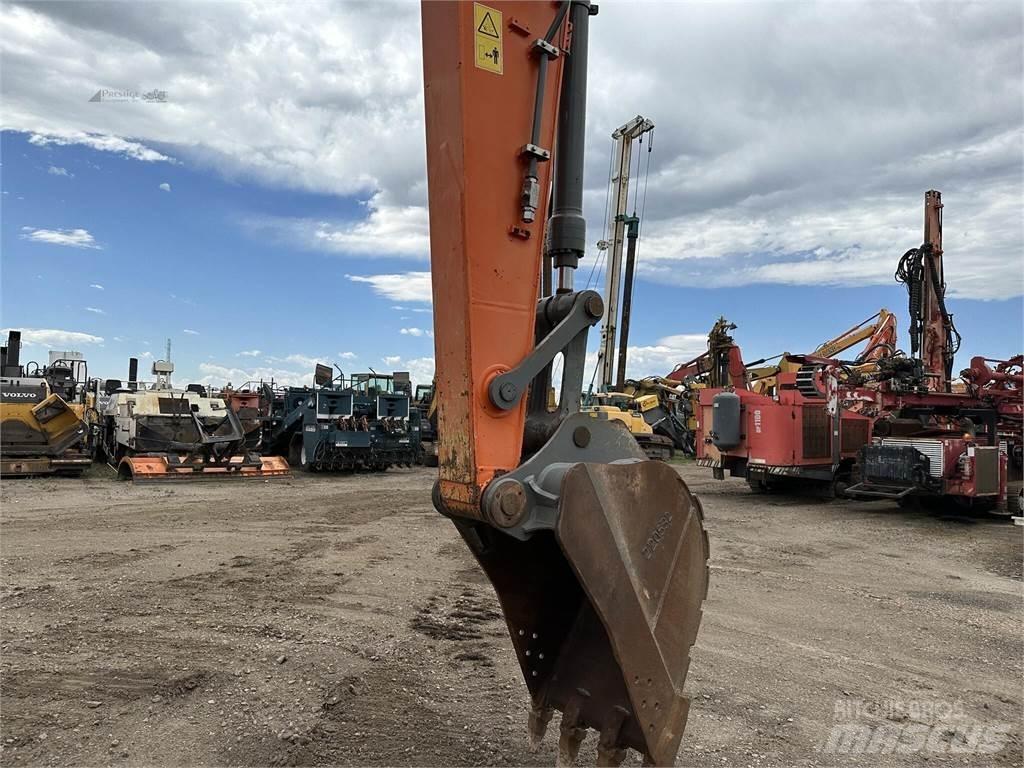 XCMG XE210CU Bandgrävare