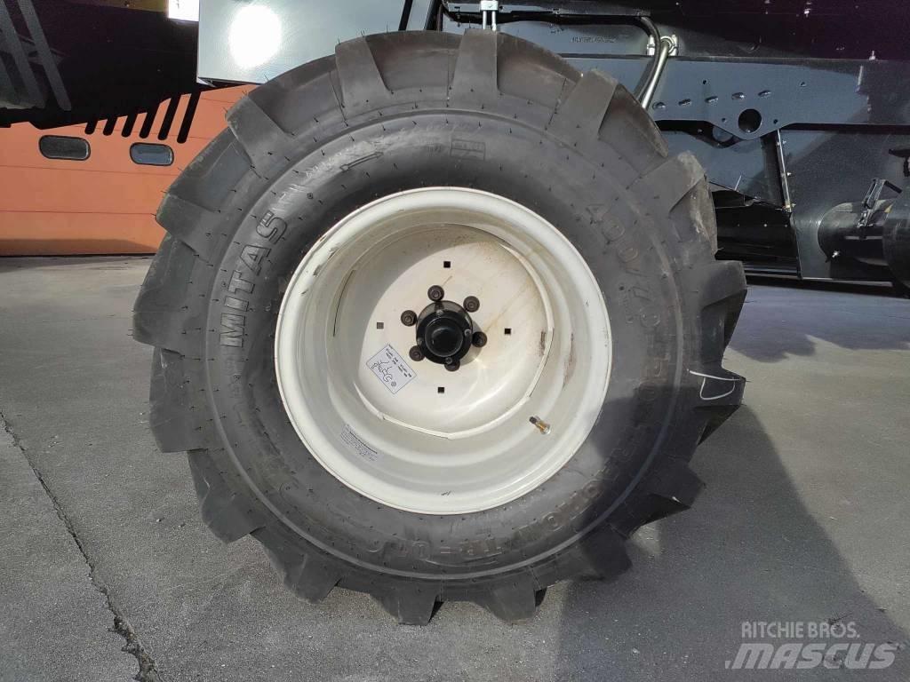 New Holland TC 5.90 Skördetröskor