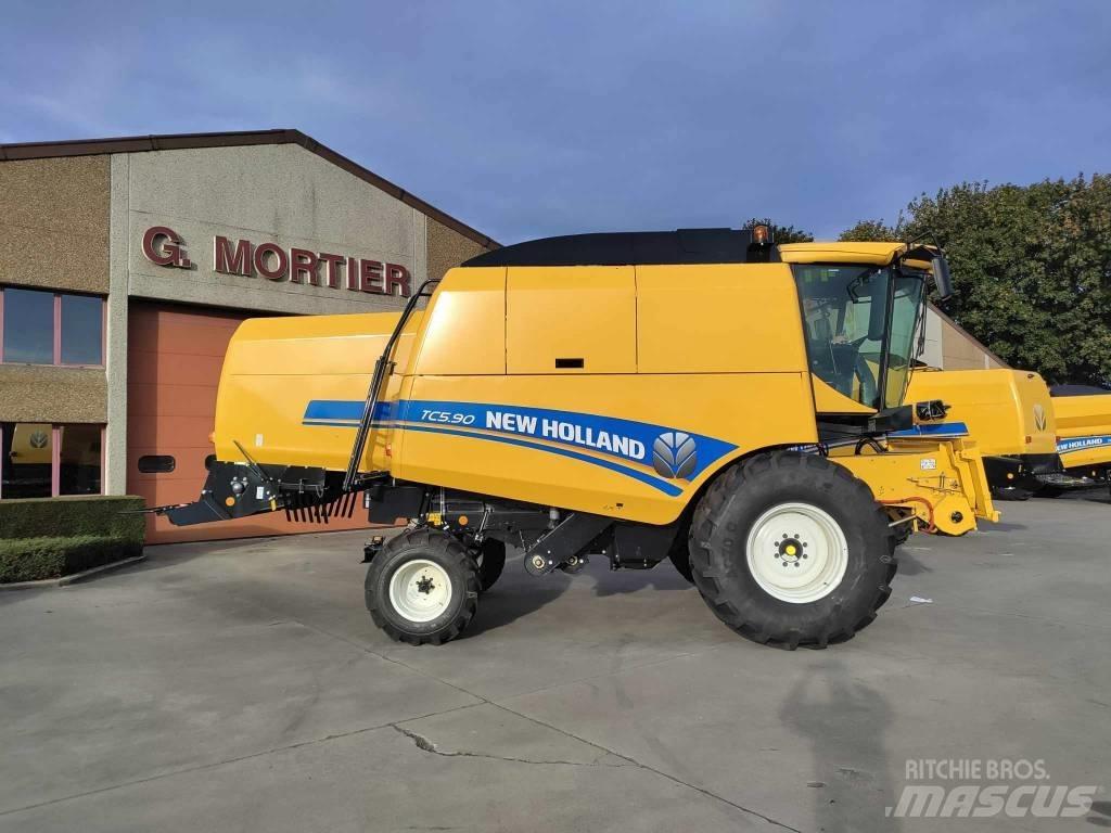 New Holland TC 5.90 Skördetröskor