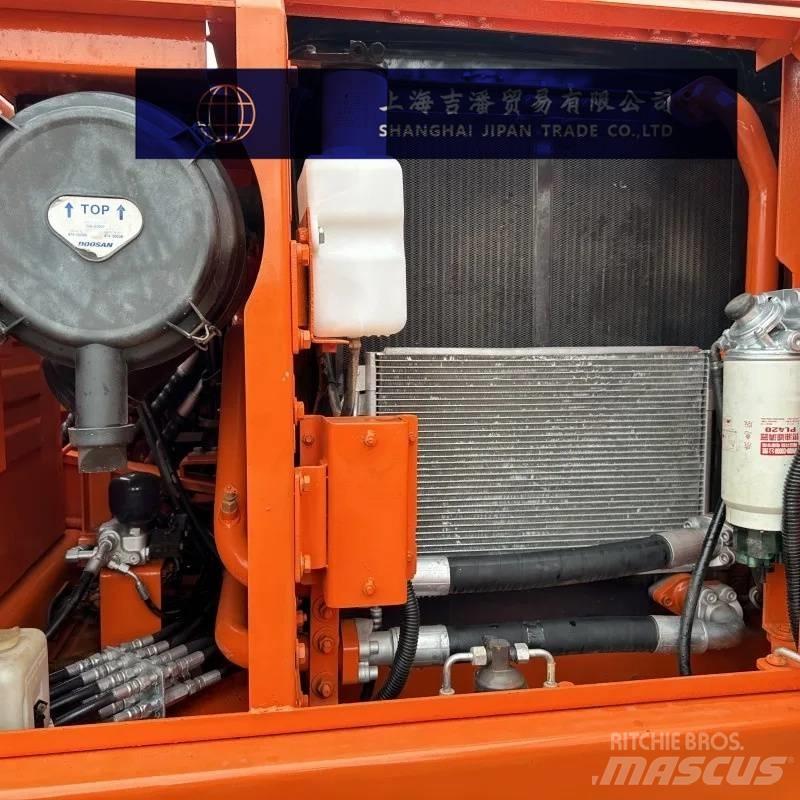 Doosan DX 150 Bandgrävare