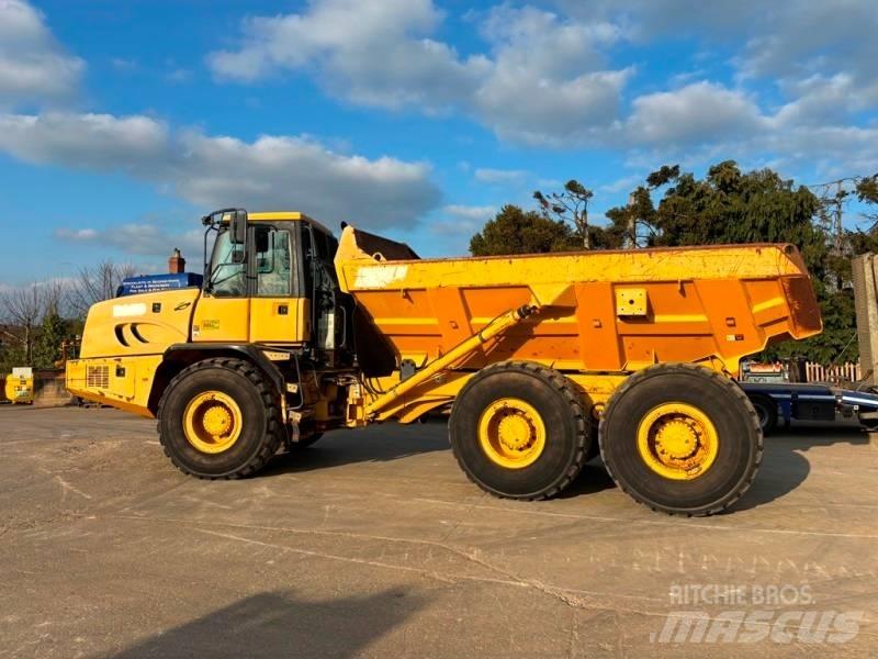 Bell B 25 D Midjestyrd dumper
