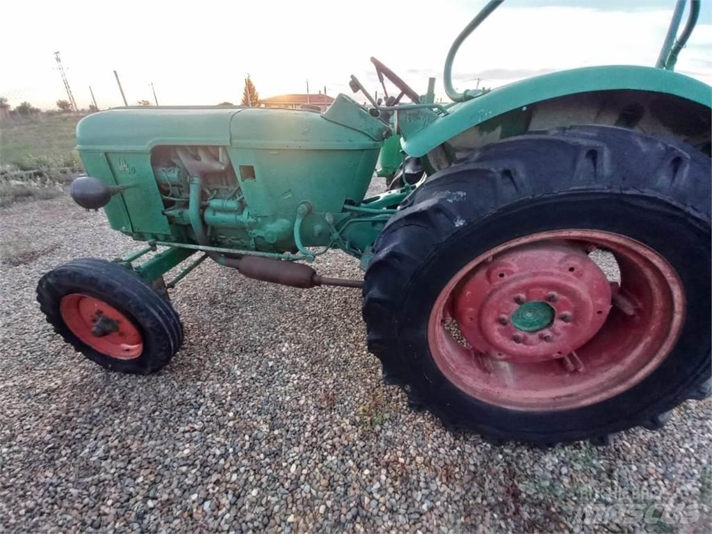 Deutz-Fahr D 40 Traktorer
