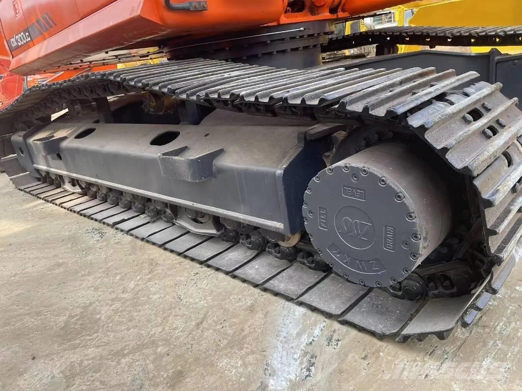 Doosan DX300LC Bandgrävare