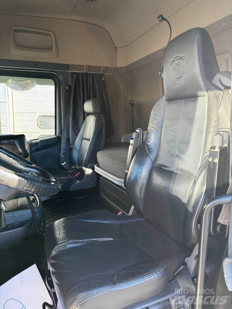 Scania R520LB8x4*4 Tippbilar