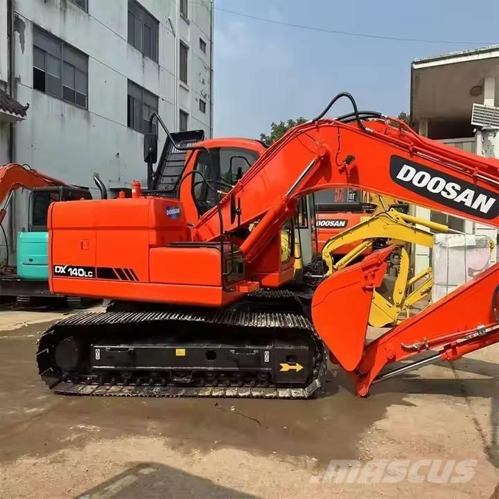 Doosan DX150 Bandgrävare
